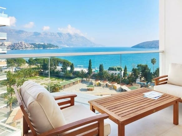 Budva apartment in the complex Tre Kanne