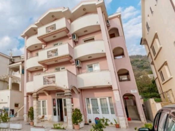 Mini hotel for sale in Tivat