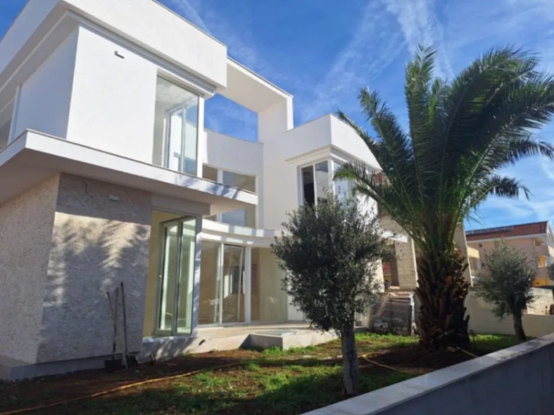 MREproperty (1) Atemberaubende Villa mit Meerblick in Krimovica zu verkaufen