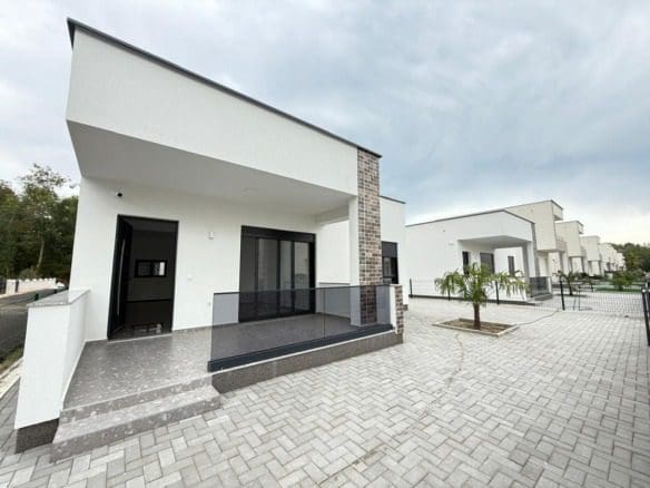 Modern Bungalow for Sale in Ulcinj
