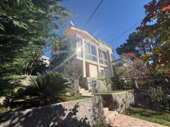 Bar Duplex House with Sea View